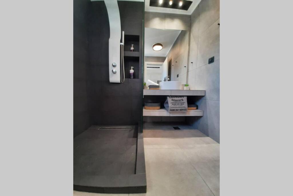 Luxury 1 Bedroom In