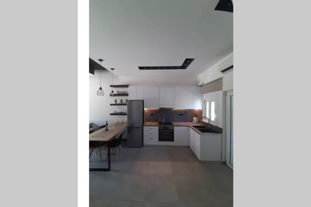 Luxury 1 Bedroom In Apartment
